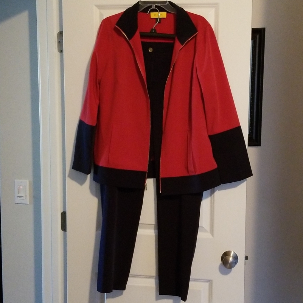 St. John Sport 2 piece set